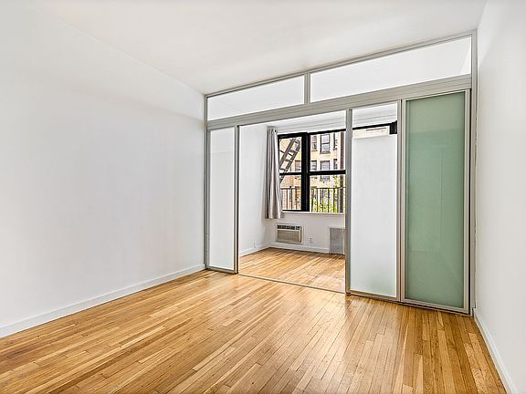 2nd image of 304 E 73rd St APT 2C