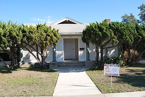 1st image of 236 Loma Ave