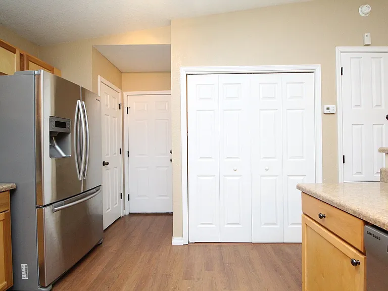 416 Bremen Ave — Photo 7