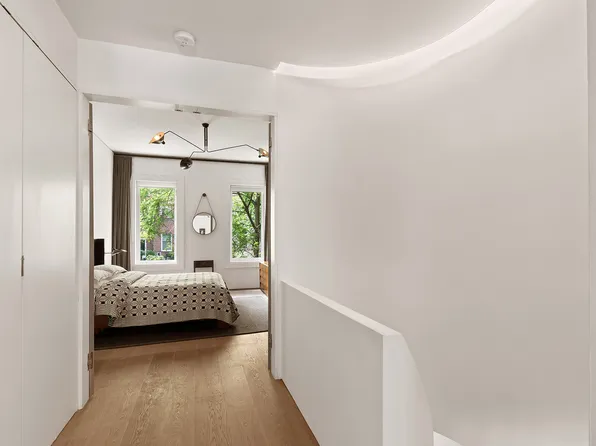 456 West 25th Street image 8 of 21