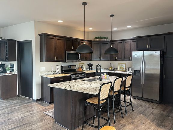 4th image of 5370 Little Bluestem Dr