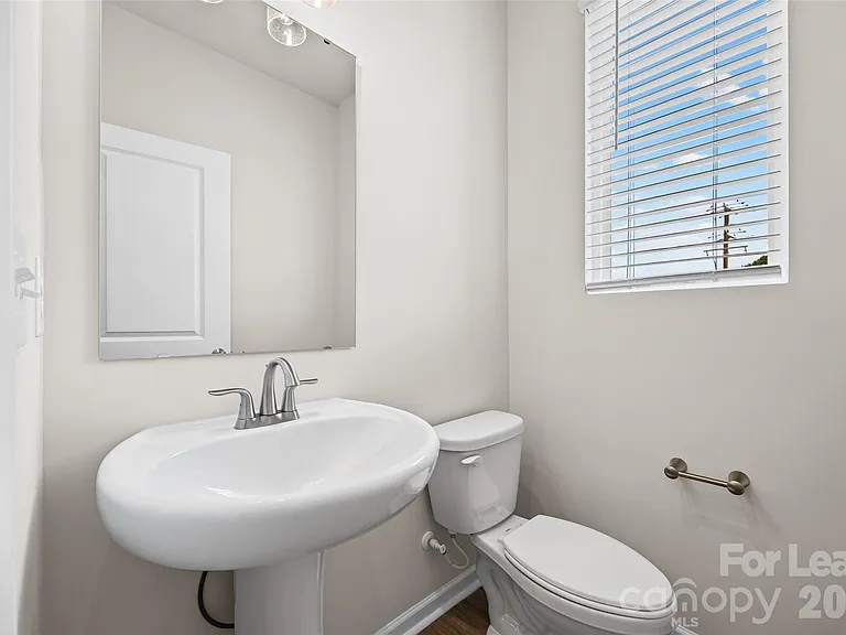 5640 Kingspan Dr — Photo 14
