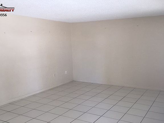 3rd image of 325 N 5th St APT 6