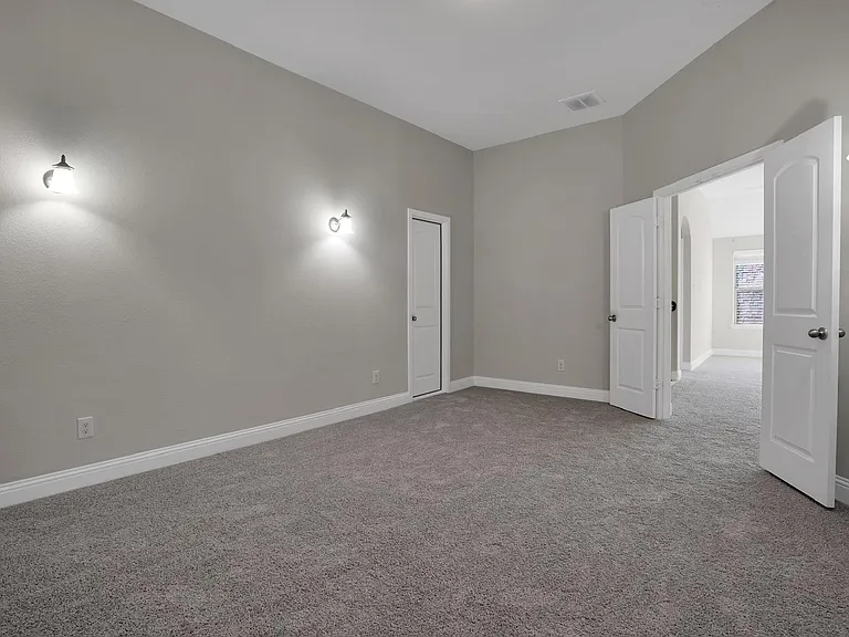 821 Field Xing — Photo 17