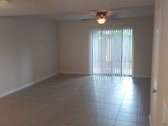 5th image of 3439 Drexel St Unit 4