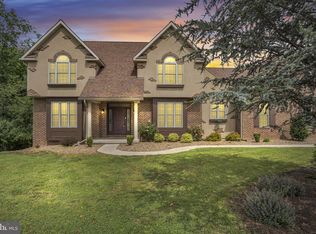 4002 Glenfinnan Pl, Mechanicsburg, PA 17055