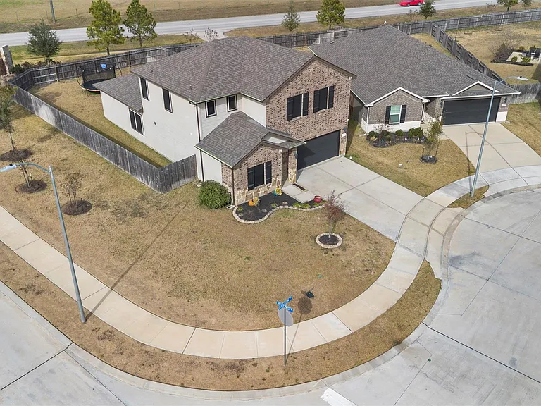 13010 Red Blossom Cir — Photo 38