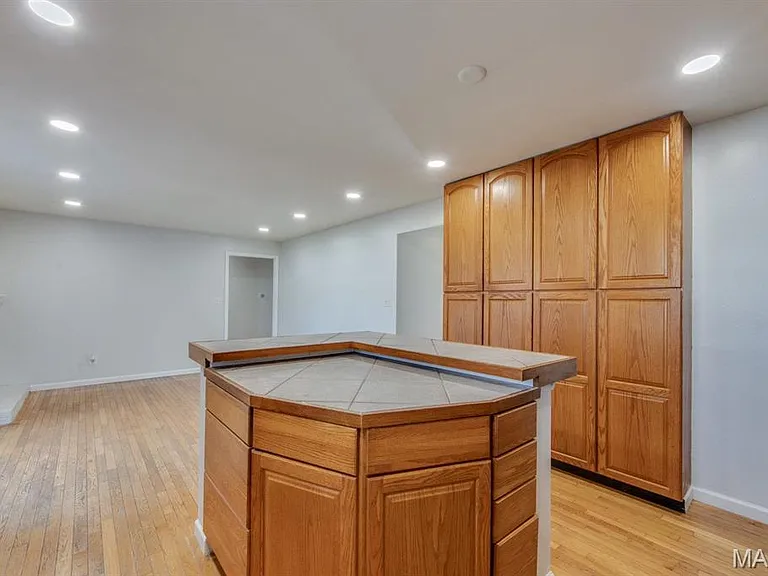 359 Palermo Dr — Photo 15