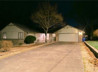18 Elizabeth Dr, Bella Vista, AR 72715