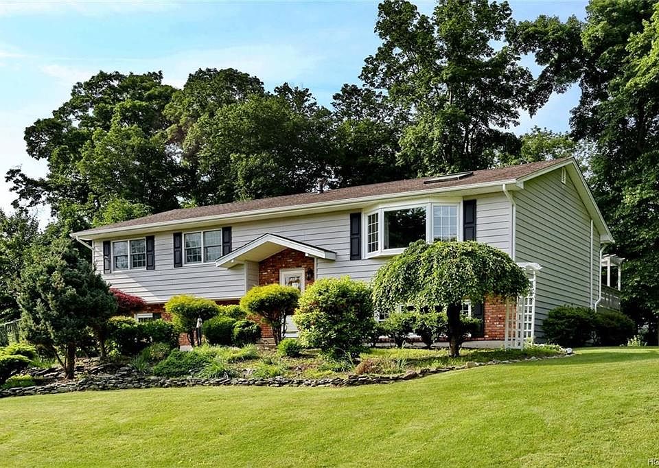 1st image of 67 Gottlieb Dr