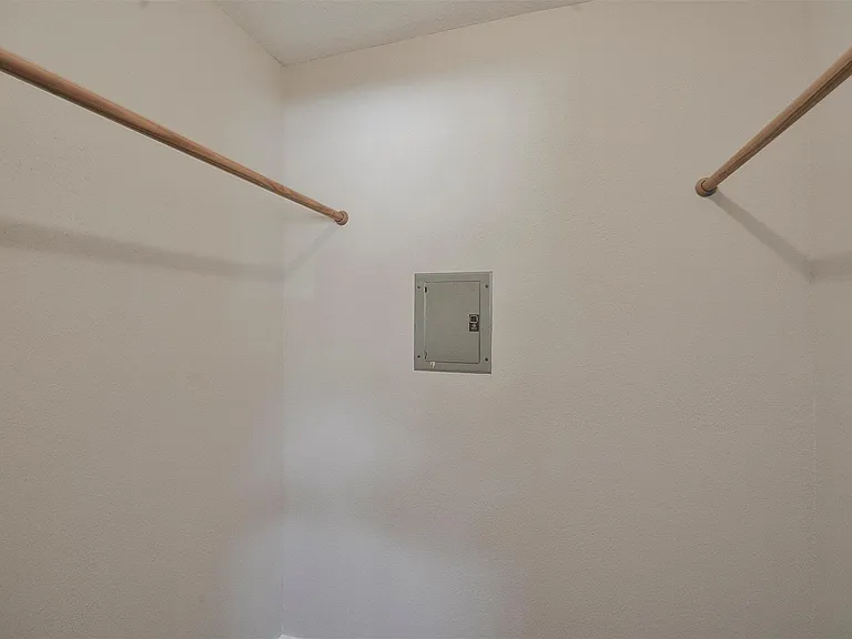 12905 Woodforest Blvd #607 — Photo 11