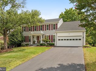 128 Minor Rd, Sterling, VA 20165