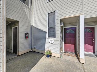 1528 Hood Rd UNIT B, Sacramento, CA 95825