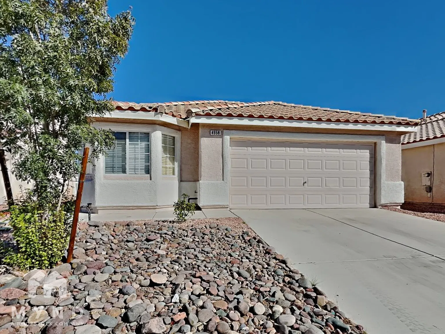 3 bed, 2.0 bath, 1458 sqft, $1,885 — Photo 1