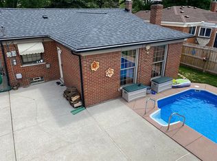 9388 Vine Ave, Allen Park, MI 48101