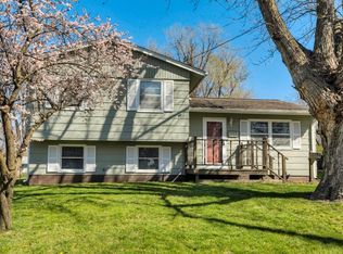 4044 Boyd St, Des Moines, IA 50317