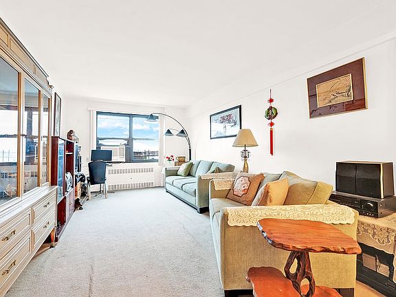 3rd image of 26-10 Union St APT 6D