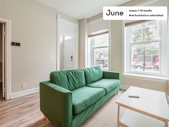 3rd image of 950 N Wolcott Ave