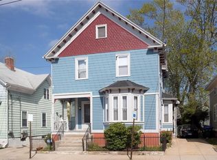 25 Grosvenor Ave, Providence, RI 02908