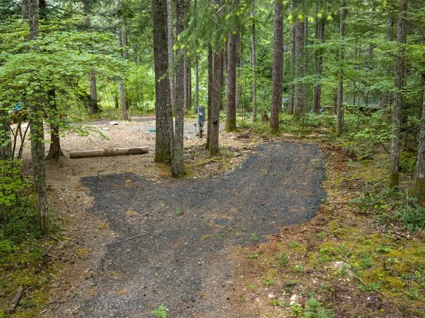 21 N Quinault Place, Hoodsport, WA 98548
