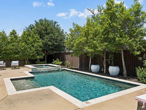 3rd image of 3812 Shady Creek Ct