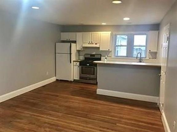 2nd image of 90A Old Colony Ave Floor 2