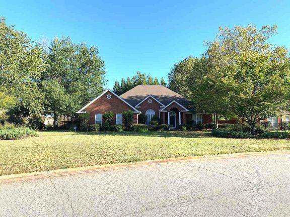 2nd image of 301 Twelve Oaks Dr