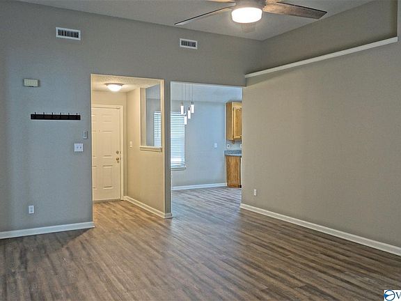 5th image of 212 Turnbrook Dr SW