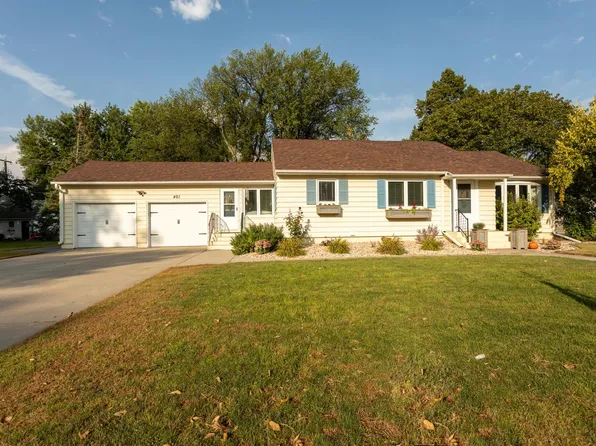 401 1st St E, Chokio, MN 56221