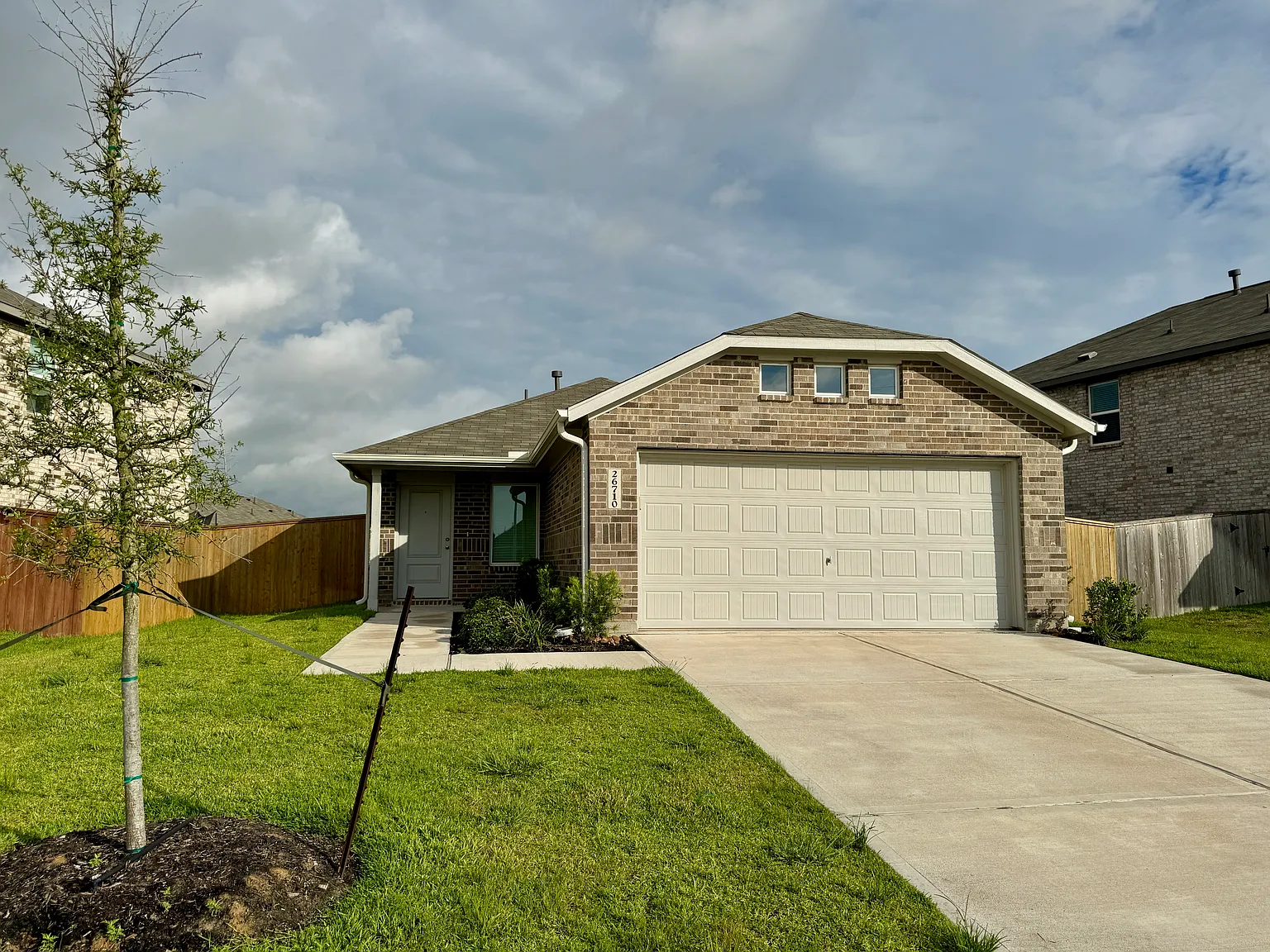 3 bed, 1311 sqft, $2,000 — Photo 3