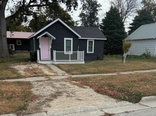 306 1st Ave SE, West Bend, IA 50597