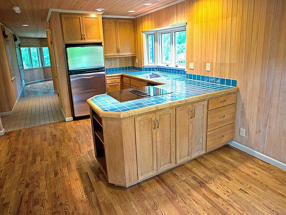 4th image of 139 Campo Bello Ln