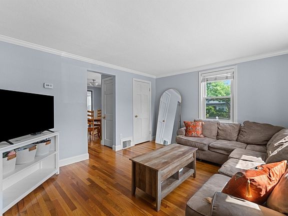 4th image of 206 Quincy Shore Dr #206