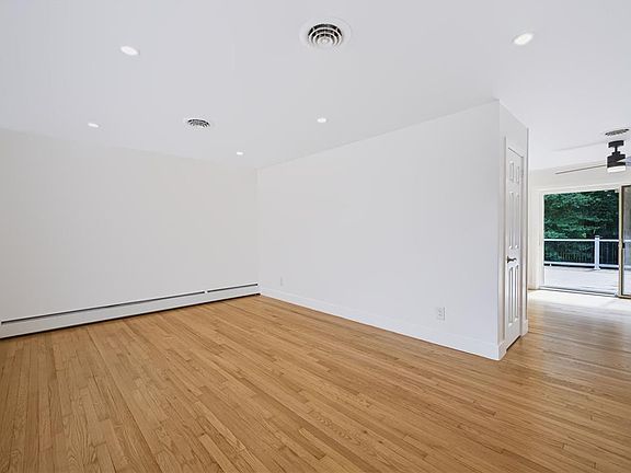 4th image of 644 Pursel St