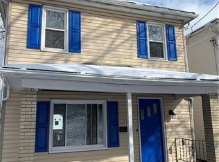 632 1/2 5th Ave, Coraopolis, PA 15108
