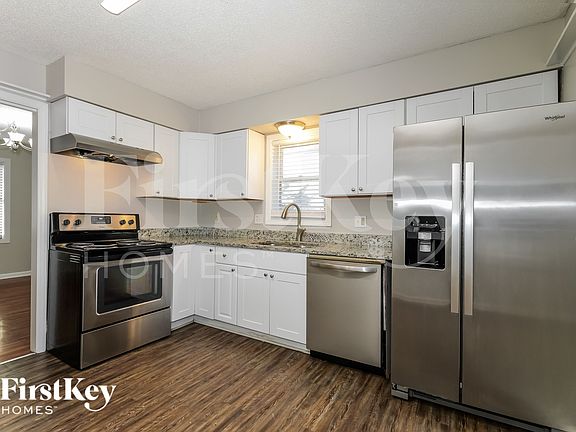 5th image of 8906 W 93rd St