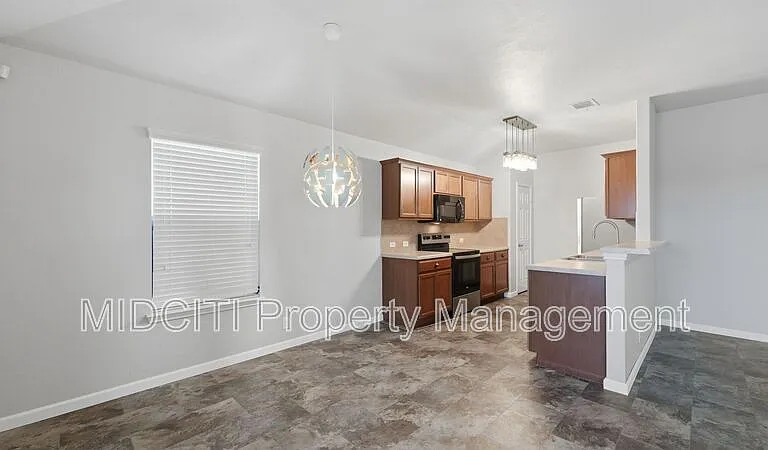 3414 Zachary St — Photo 8