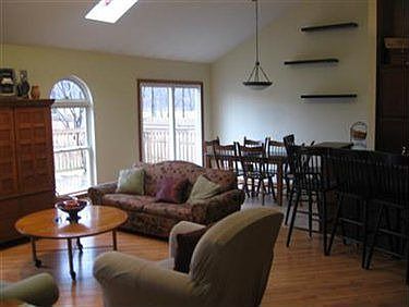 5th image of 8029 Oak Tree Dr