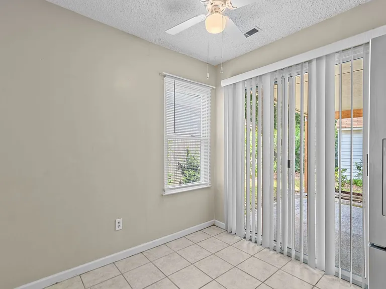 904 Scarlet Oak Ct N — Photo 22