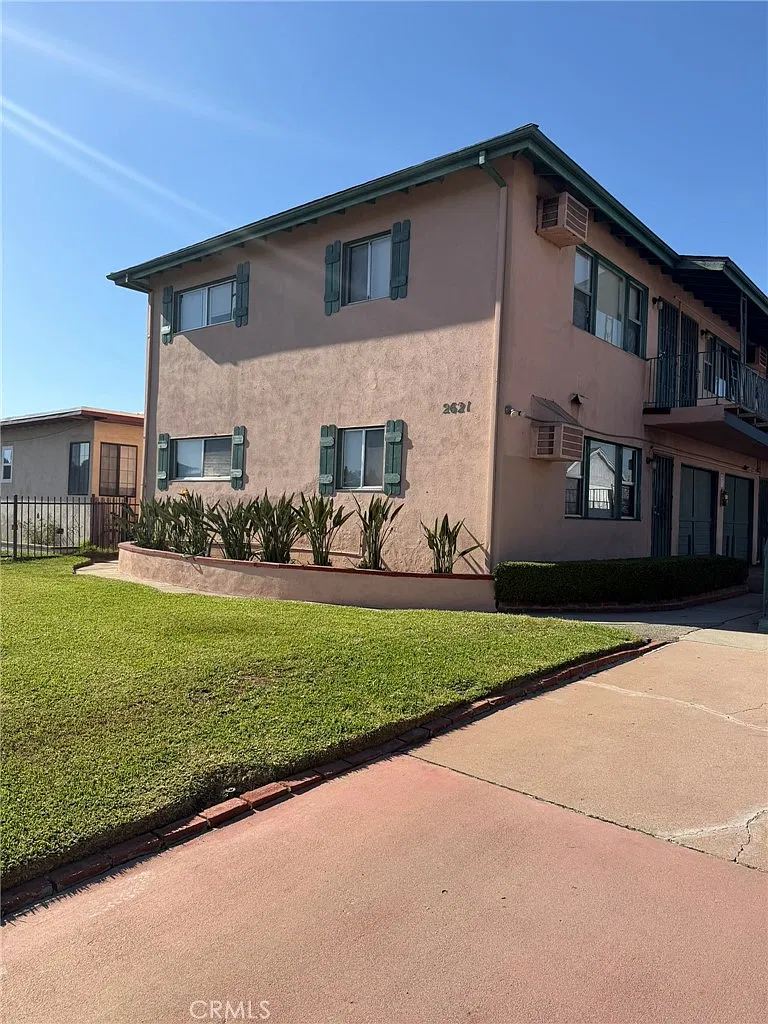 1 bed, 550 sqft, $1,750 — Photo 1