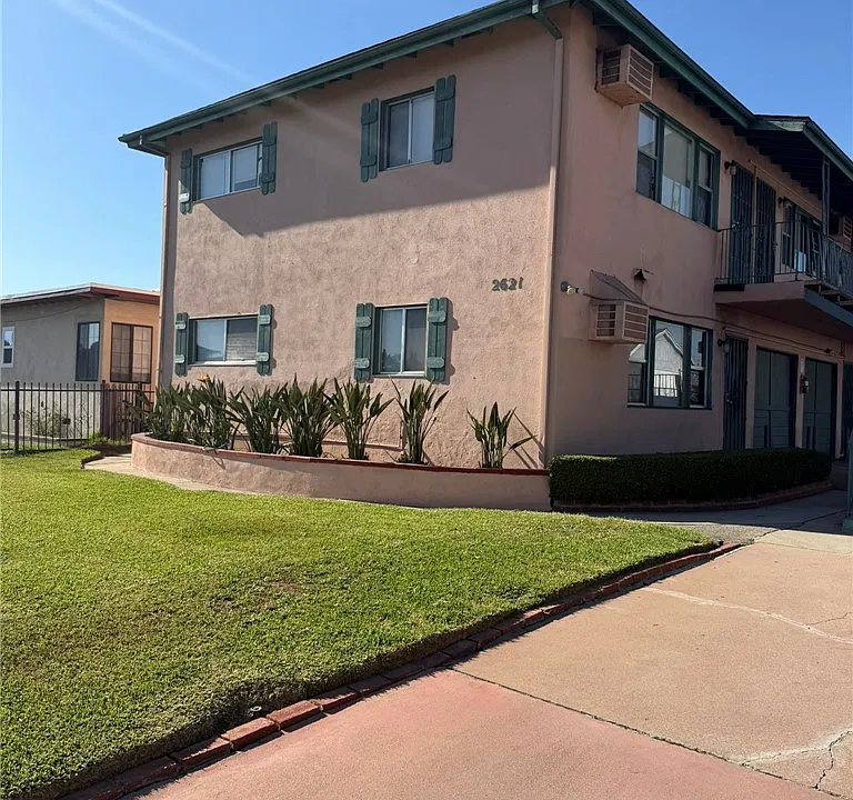 2621 W Ramona Rd