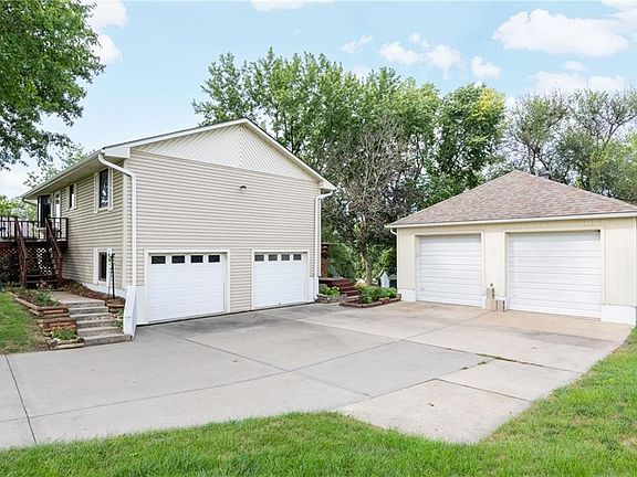 3rd image of 1207 Saint Paul St