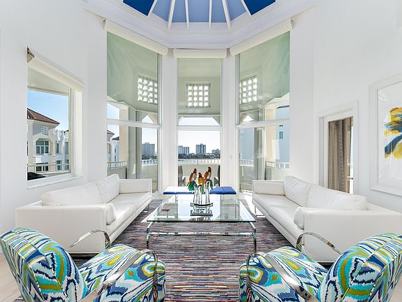 3rd image of 300 SE 5th Avenue #8140