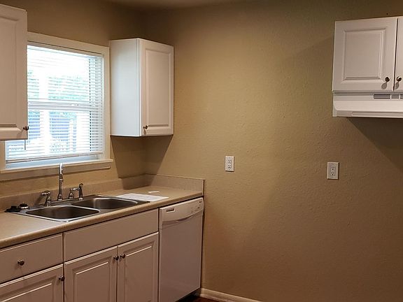 4th image of 5800 Pollard Dr