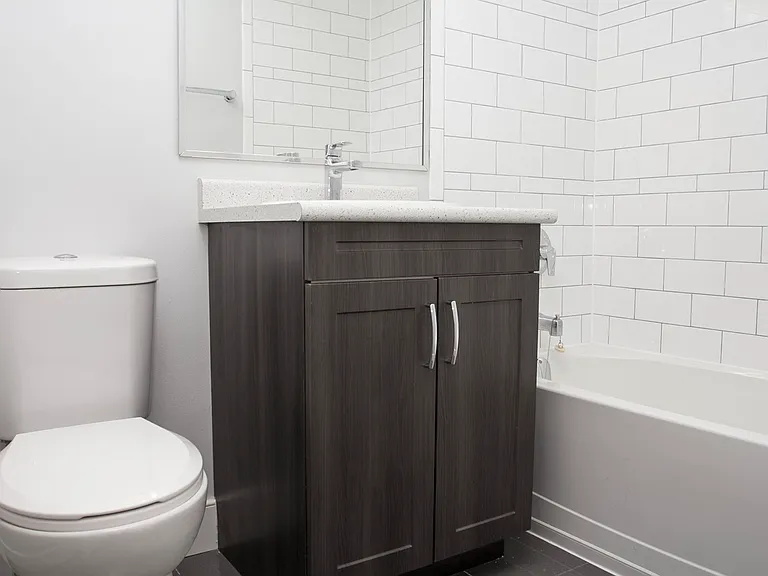 2250 Homelands Dr — Photo 13