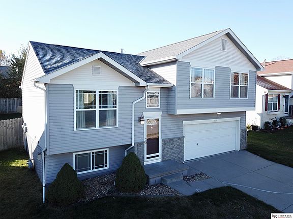 2nd image of 16139 Cherrywood St