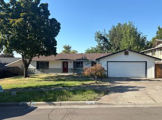 2041 Hybiscus St, Medford, OR 97504