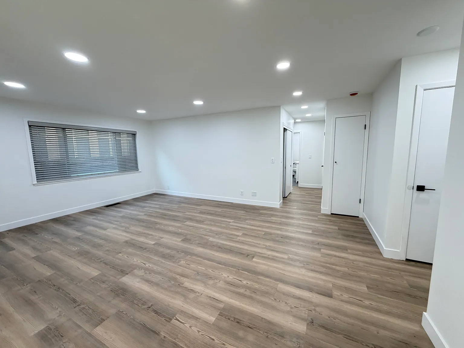 2 bed, $3,900 — Photo 4