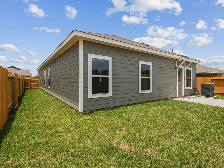 16408 Sweet Grove Dr — Photo 2