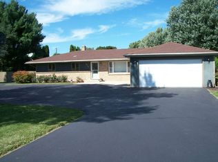 4949 Pelley Rd, Rockford, IL 61102